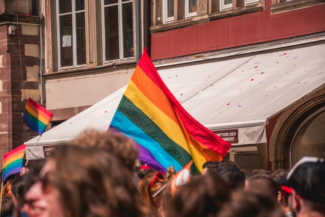 Waldorfschule Itzehoe: Distanzierung von frauenfeindlichen und homophoben Vorgängen gefordert